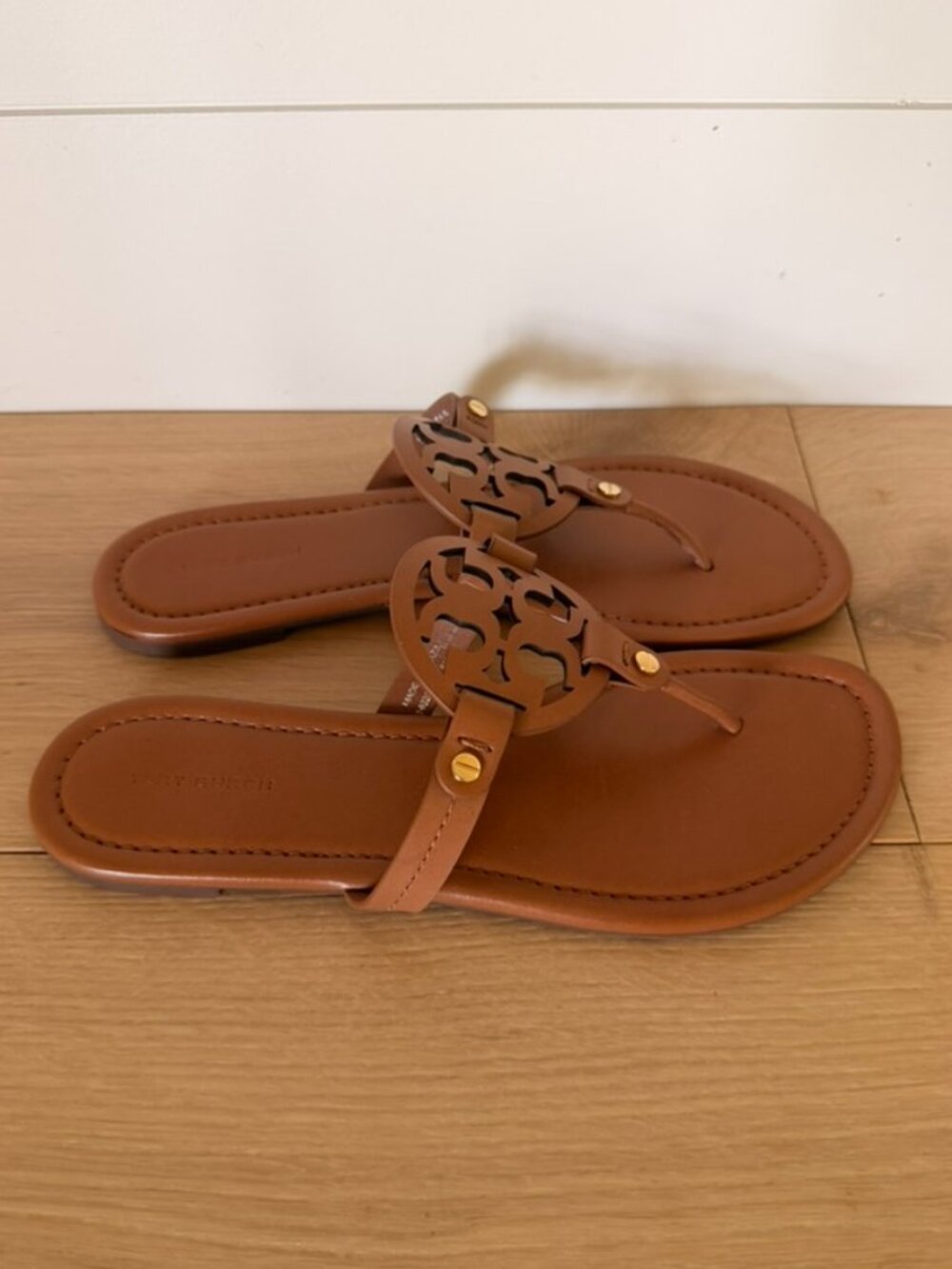 Tory Burch Miller Leather Sandals Cognac Brown Gold Logo Size 8.5
